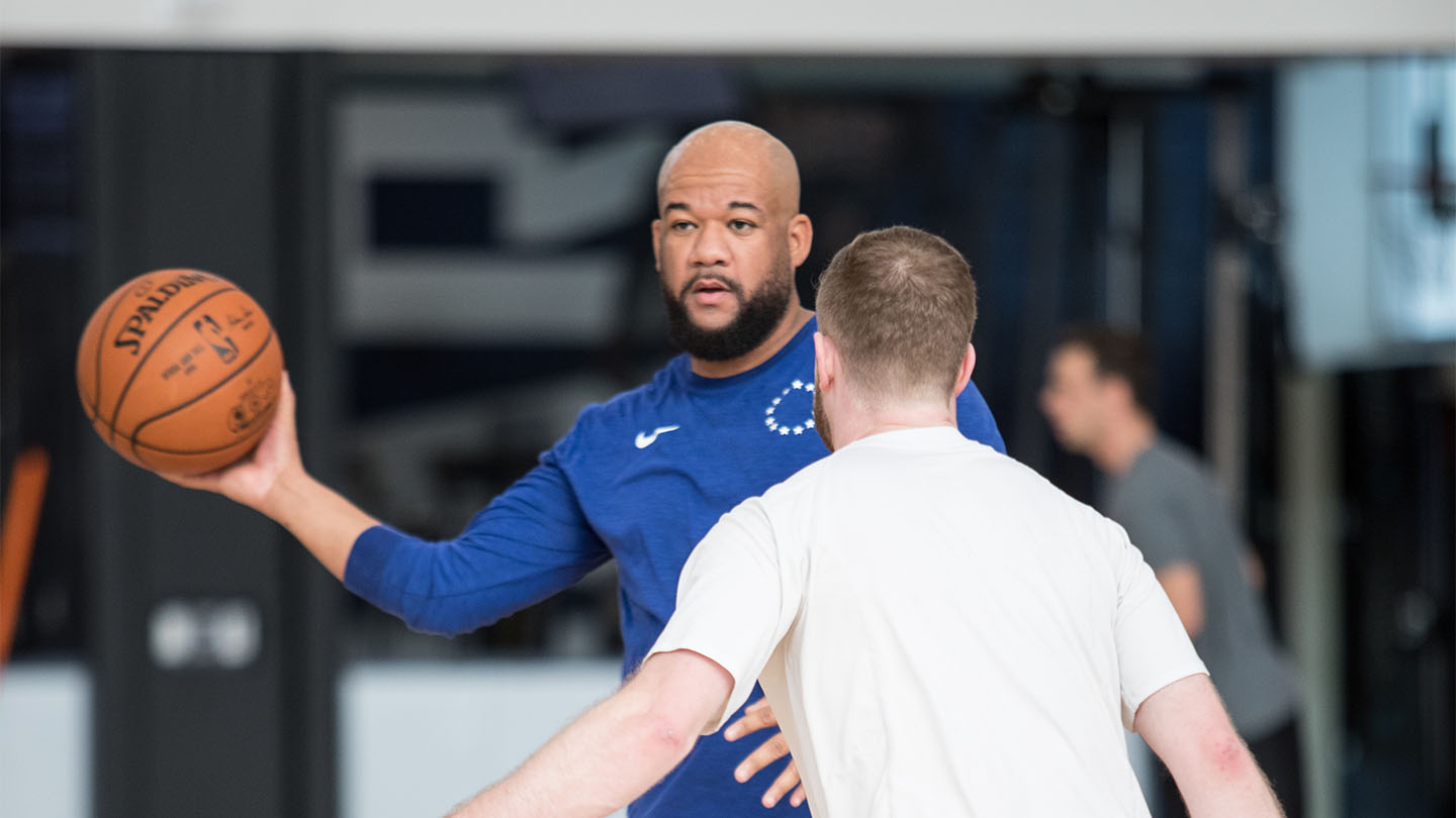 Player looking for the pass